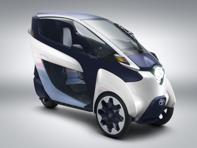 Toyota i-Road 2013-9.jpg